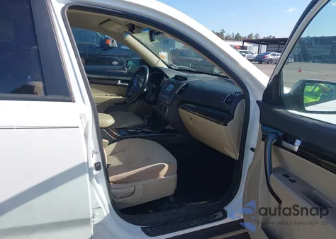 2014 Kia Sorento Lx from USA, damaged, VIN 5XYKT4A79EG460567